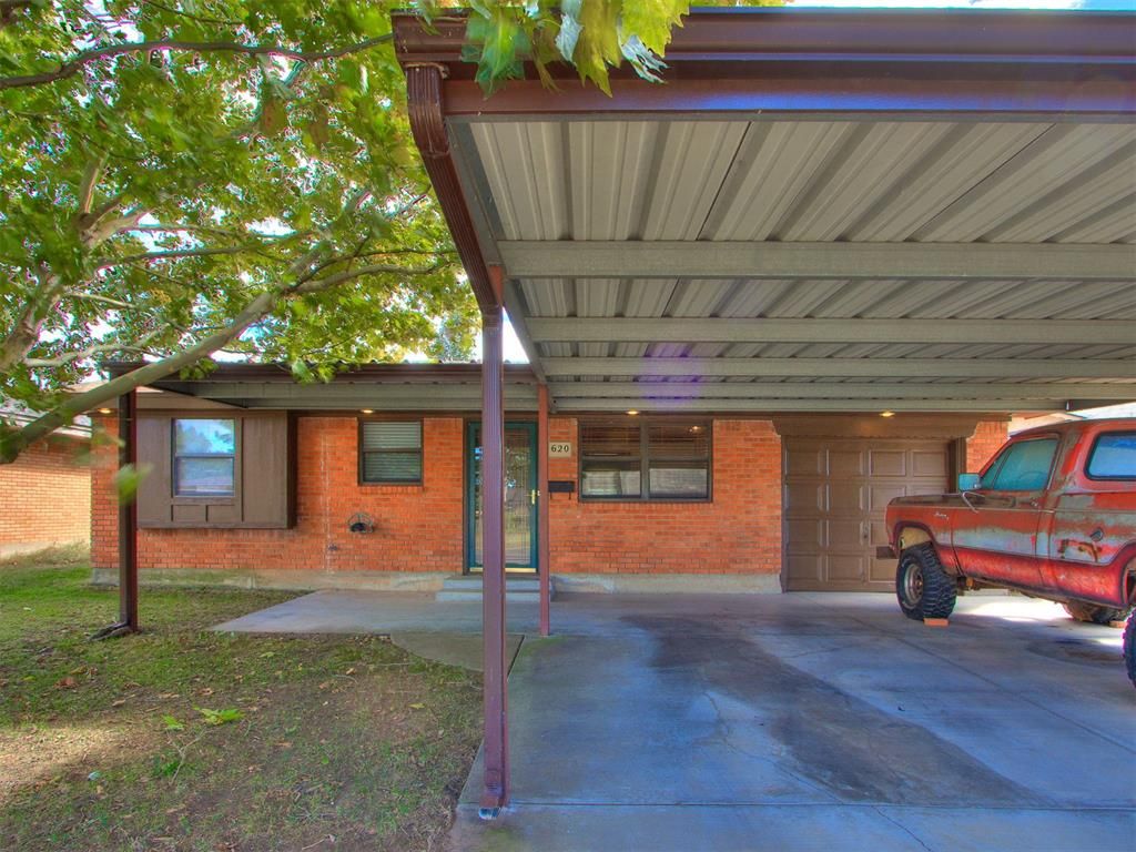 620 SW 2nd Street, Moore, OK 73160