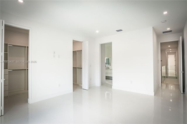 3107 SW 26th St 3107, Miami, FL 33133