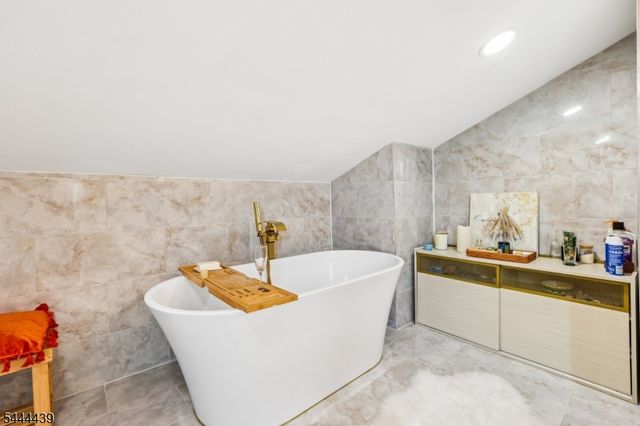 84 Howard Pl, Nutley Twp., NJ 07110