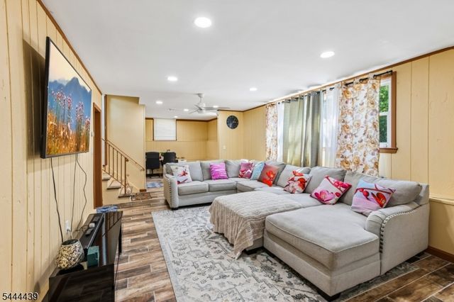 84 Howard Pl, Nutley Twp., NJ 07110