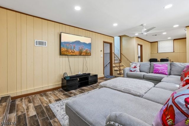 84 Howard Pl, Nutley Twp., NJ 07110