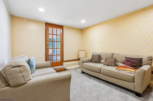 84 Howard Pl, Nutley Twp., NJ 07110