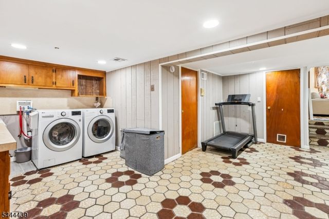 84 Howard Pl, Nutley Twp., NJ 07110