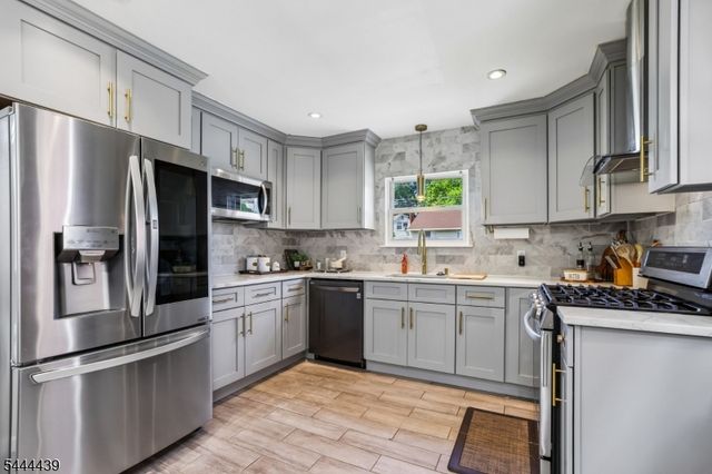 84 Howard Pl, Nutley Twp., NJ 07110