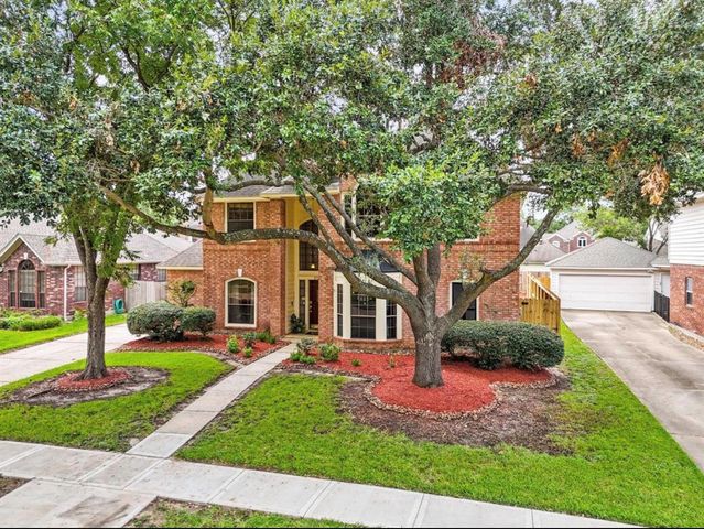 17335 Meadow Heights Drive, Houston, TX 77095