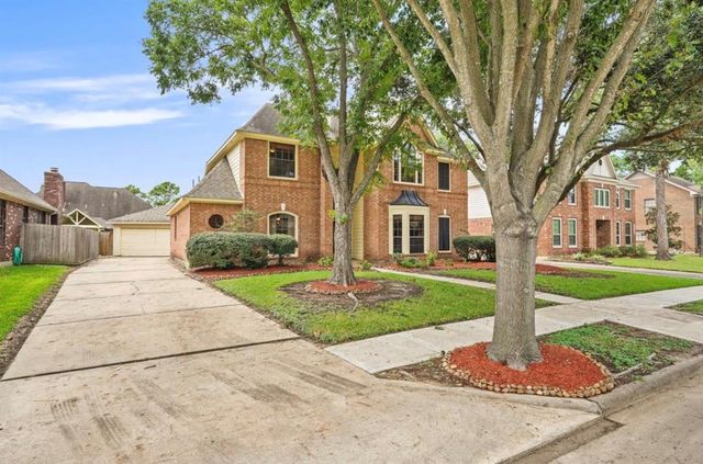 17335 Meadow Heights Drive, Houston, TX 77095