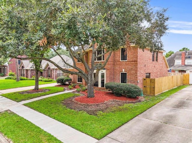 17335 Meadow Heights Drive, Houston, TX 77095
