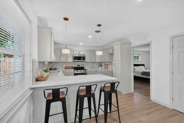 1301 Manor Drive, Cleburne, TX 76033