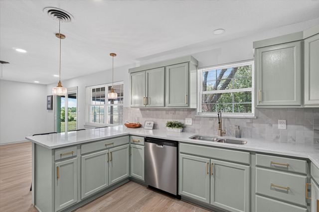 1301 Manor Drive, Cleburne, TX 76033