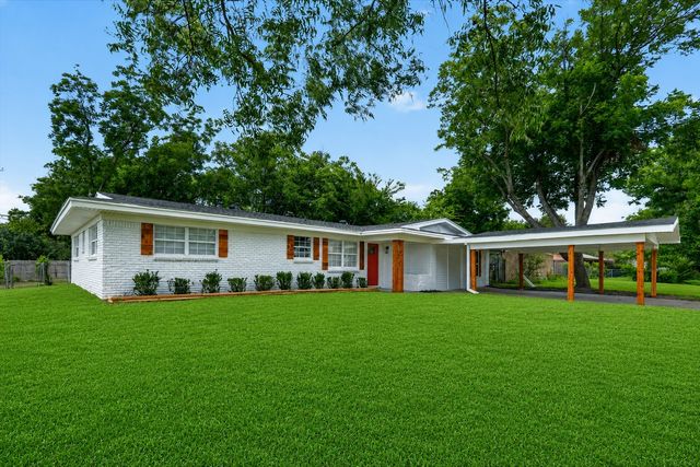 1301 Manor Drive, Cleburne, TX 76033