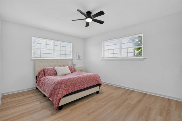 1301 Manor Drive, Cleburne, TX 76033
