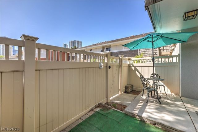 714 Oakmont Avenue 1101, Las Vegas, NV 89109