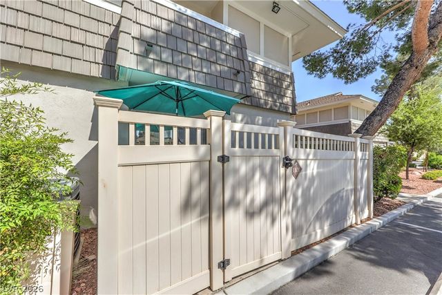 714 Oakmont Avenue 1101, Las Vegas, NV 89109