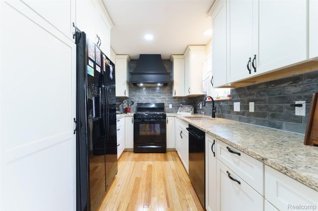 19876 Doyle Road, Unadilla Township, MI 48137