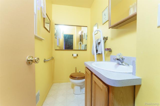 19876 Doyle Road, Unadilla Township, MI 48137