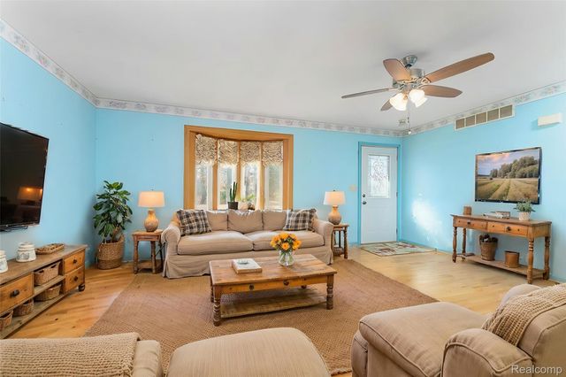 19876 Doyle Road, Unadilla Township, MI 48137