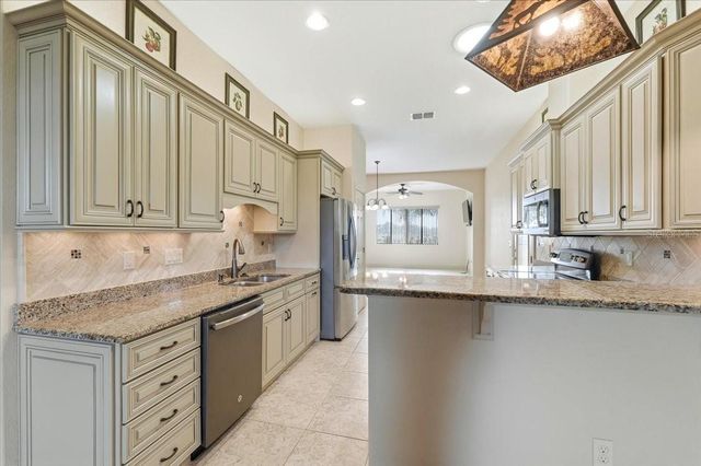 584 MEANDERING WAY, Polk City, FL 33868