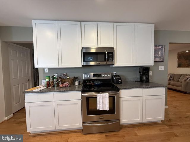 220 SUMMIT HALL RD, Gaithersburg, MD 20877
