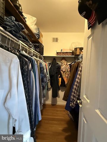 220 SUMMIT HALL RD, Gaithersburg, MD 20877