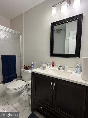 220 SUMMIT HALL RD, Gaithersburg, MD 20877