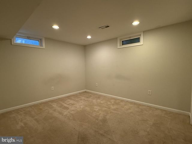 220 SUMMIT HALL RD, Gaithersburg, MD 20877