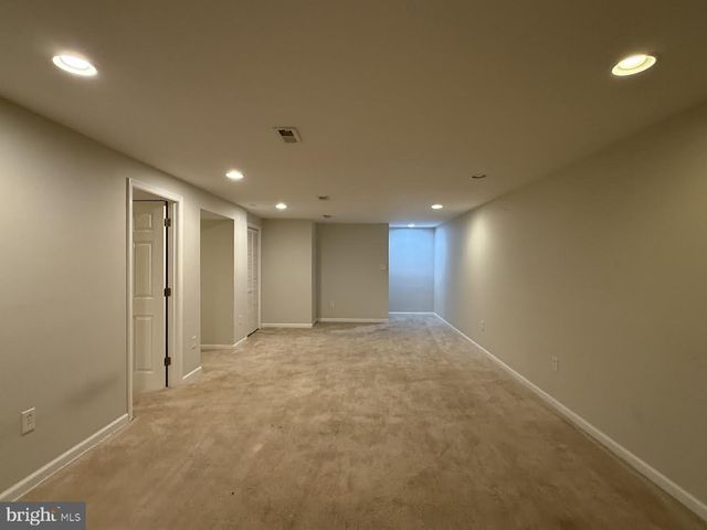 220 SUMMIT HALL RD, Gaithersburg, MD 20877