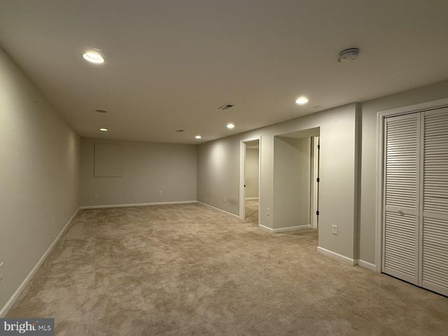 220 SUMMIT HALL RD, Gaithersburg, MD 20877