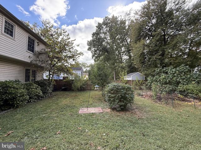 220 SUMMIT HALL RD, Gaithersburg, MD 20877