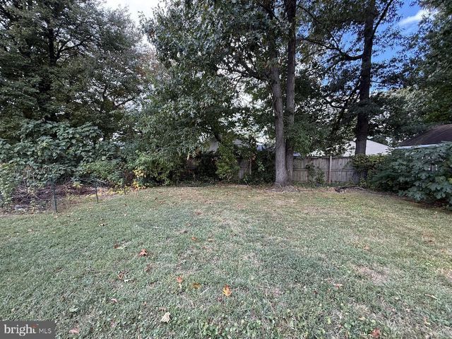 220 SUMMIT HALL RD, Gaithersburg, MD 20877