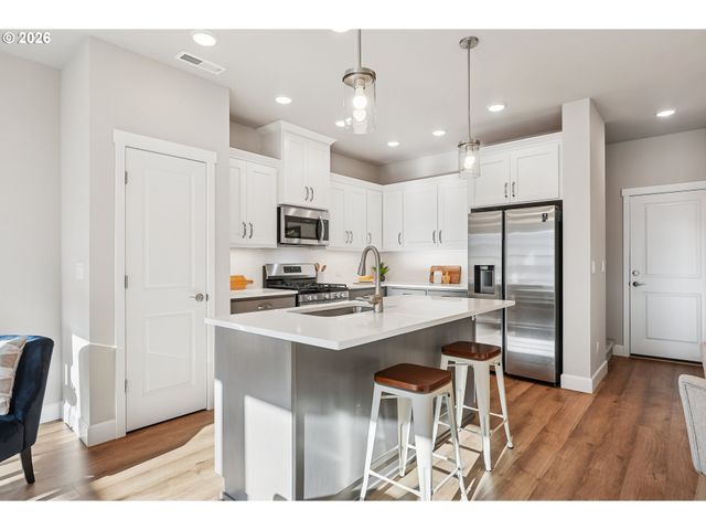 8422 Se STONECROP Ln, Hillsboro, OR 97123