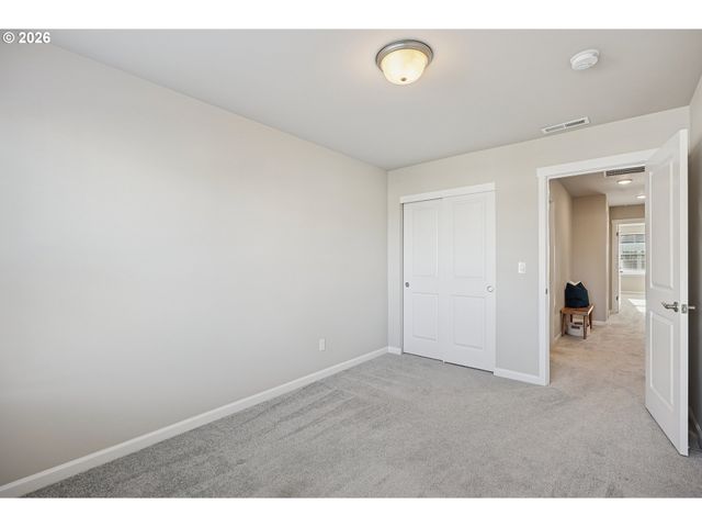 8422 Se STONECROP Ln, Hillsboro, OR 97123