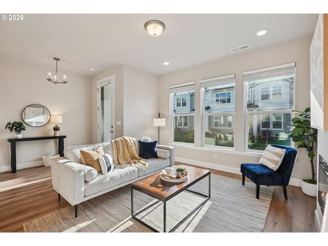 8422 Se STONECROP Ln, Hillsboro, OR 97123