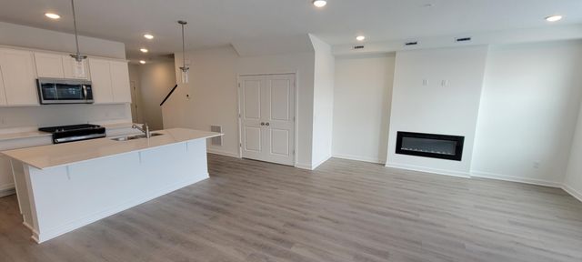 14419 104th Avenue N, Maple Grove, MN 55369