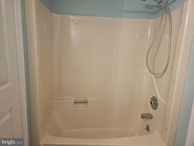 H 12 SHIRLEY LN, Lawrenceville, NJ 08648