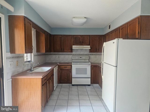 H 12 SHIRLEY LN, Lawrenceville, NJ 08648