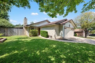 2104 Dry Creek DR, Round Rock, TX 78681
