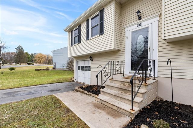 6034 Darby Road, Cicero, NY 13039