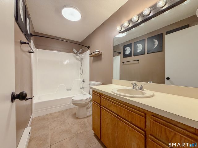 421 Emmett Street 2, Bristol, CT 06010