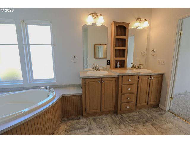 210 Nw TIMOTHY Ave, Winston, OR 97496