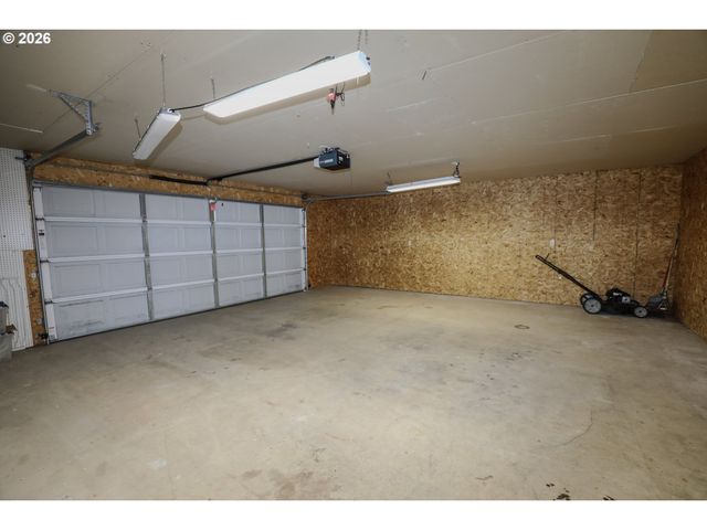 210 Nw TIMOTHY Ave, Winston, OR 97496