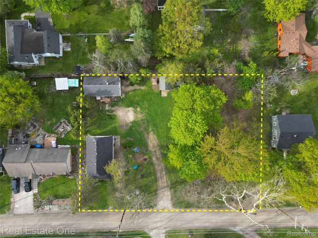 1850-1852 Ward Road, Bloomfield Charter Township, MI 48302