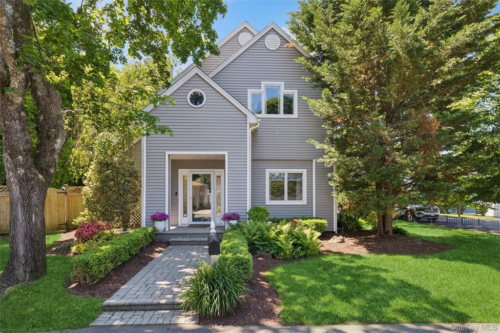 1040 Harrison Drive, Centerport, NY 11721