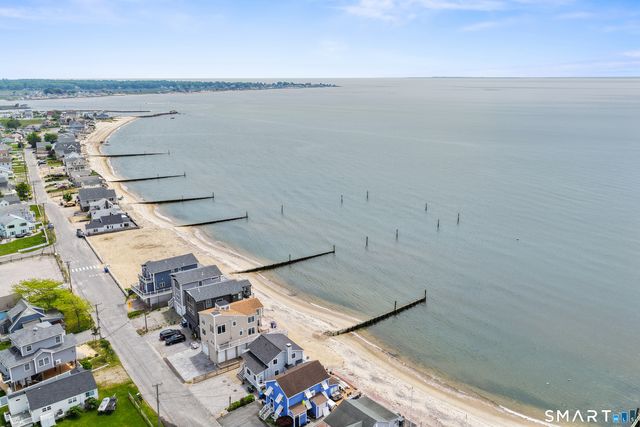 33 Beach Road West, Old Saybrook, CT 06475