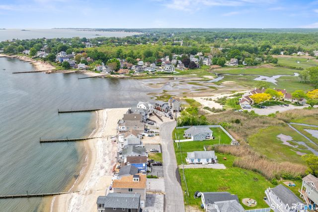33 Beach Road West, Old Saybrook, CT 06475