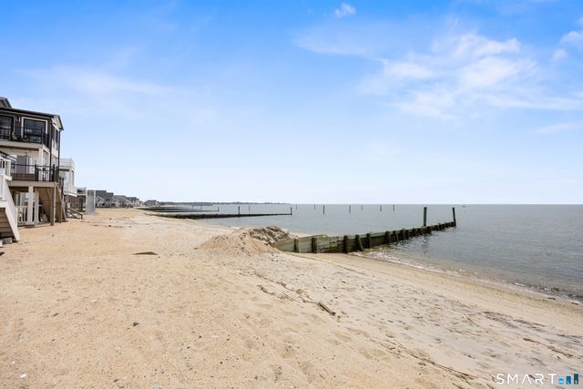 33 Beach Road West, Old Saybrook, CT 06475