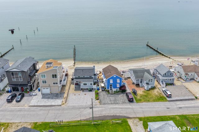 33 Beach Road West, Old Saybrook, CT 06475
