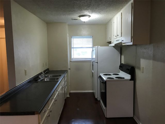 901 Malibu Drive, Garland, TX 75043