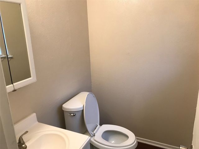 901 Malibu Drive, Garland, TX 75043