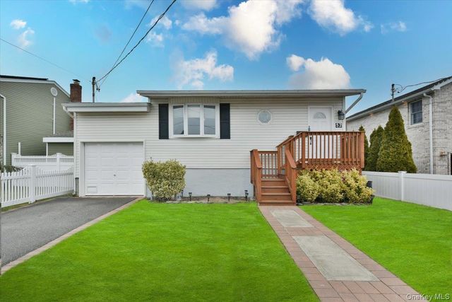 57 Jackson Place, Massapequa, NY 11758