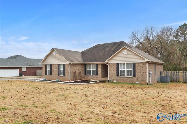 112 Shallowhill Road, Huntsville, AL 35811